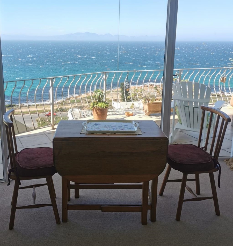 To Let 1 Bedroom Property for Rent in Glencairn Western Cape